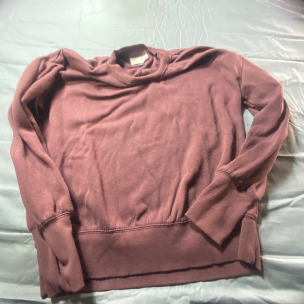 Universal Thread Burgundy Crewneck Sweatshirt Women's Small Pullover Cotton